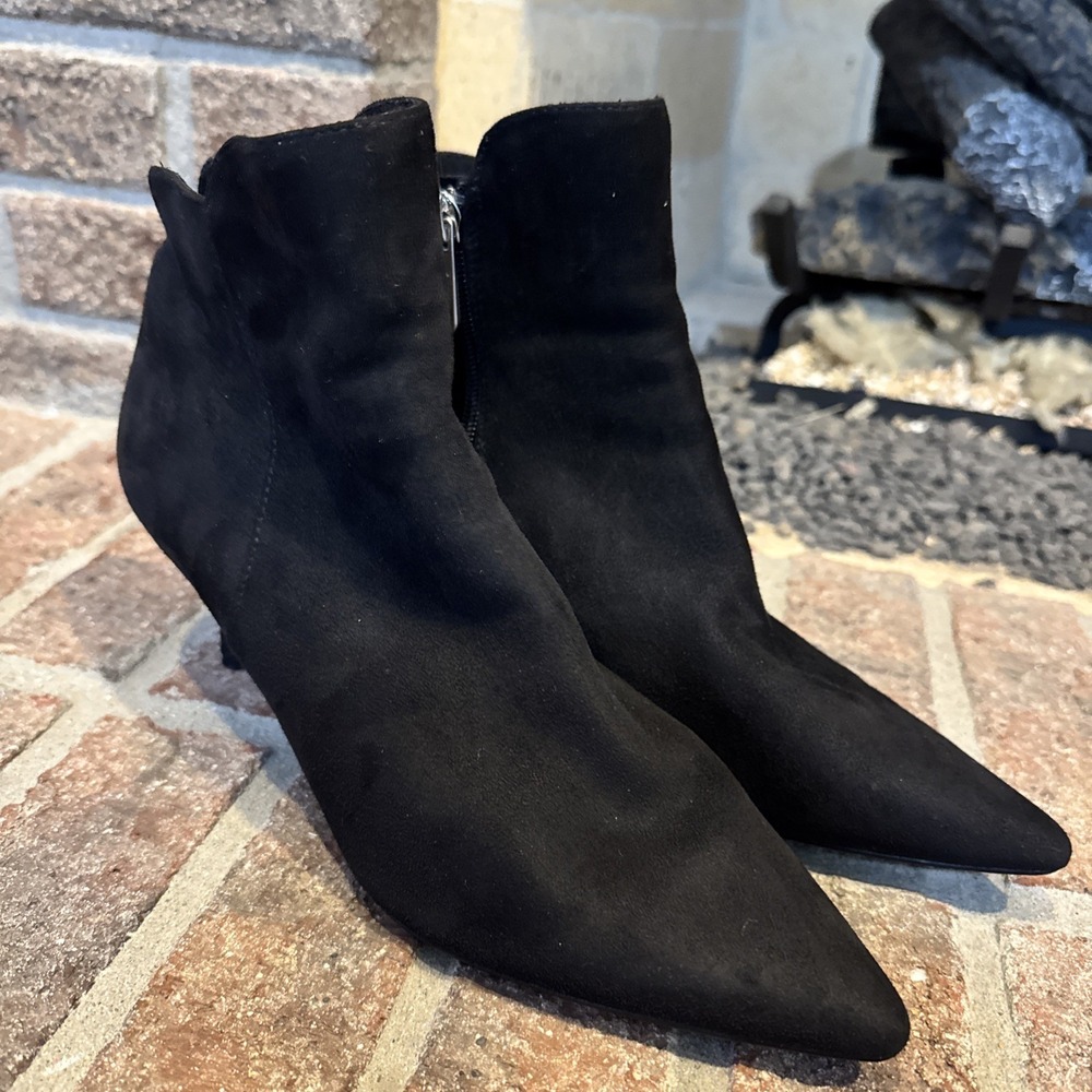 Charles by Charles David Amateur Ankle Bootie Pointed Toe Size 8.5 Black